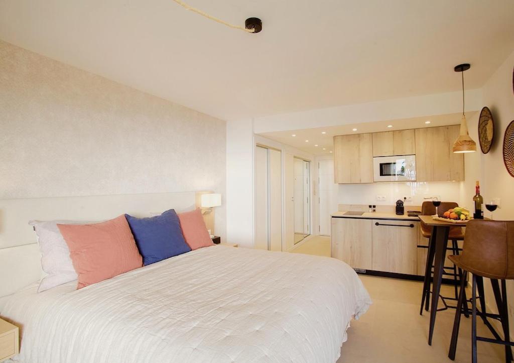 Top Studio On Marbella Boulevard Exterior photo